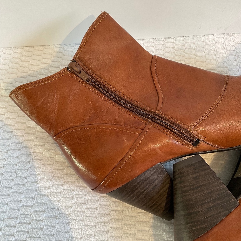 Luca Ferri Women’s Brown Leather Heel Boot Size 41 NWOT - Picture 8 of 16